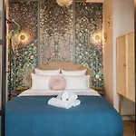 Sophie Stay - Le Mucha - King Size Bed - Ac