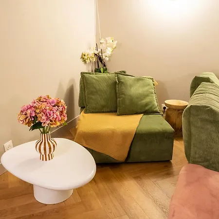 Sophie - Le Mucha - King Size Bed - Ac Hotel Paris